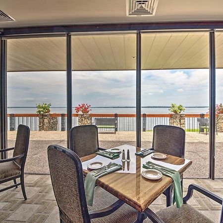 Idyllic Montgomery Condo With Pool And Lake View! מראה חיצוני תמונה